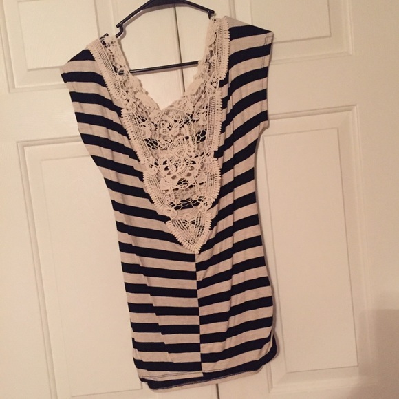 Large tank/short sleeve T-shirt - Picture 4 of 5